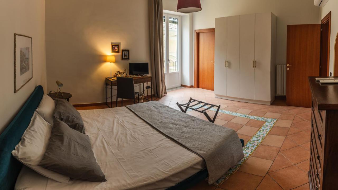 Hippocratica Apartment Salerno Bagian luar foto